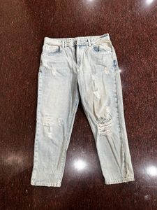 Light Wash Distressed loose Jeans
