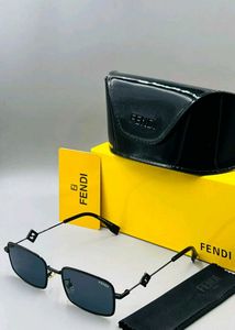 Chic Fendi Square Sunglasses