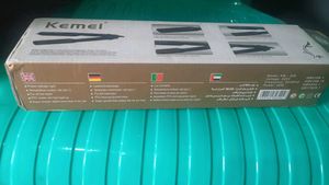 KEMEI Professional Hair Straightener