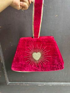 Luxury Red Velvet Heart Clutch - Gold Detailing