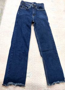 GAP Raw Hem 👖 Jeans 💙 Price Reduced 📢