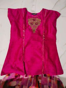 Beautiful Pink Geometric Print Ethnic Gown💗🩷