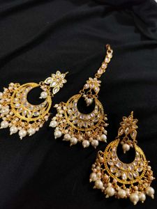 Elegant Kundan & Pearl Jewellery Set