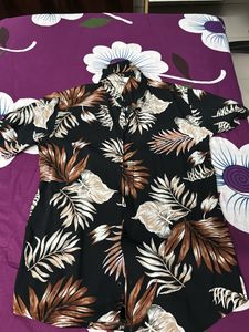 Casual Blsck & Brown Floral Tshirt