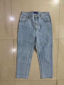 Light Wash High-Waisted Mom Jeans