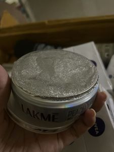 Lakme Peach Milk Icy Sorbet Gel