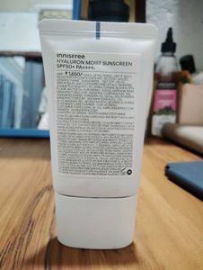 Innisfree Hyaluron Moist Sunscreen SPF50+