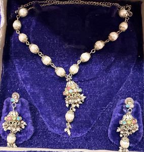 Pearl antique gold with multi color stone set