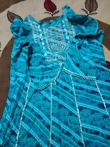 Beautiful Teal Bandhani Kurta Set