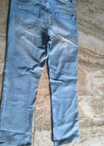 Light Wash Ripped Denim Jeans
