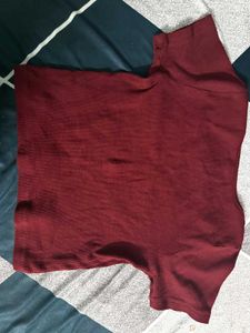 Maroon V-Neck Lace Trim Crop Top
