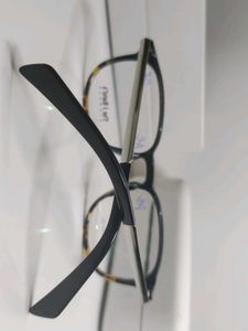 Stylish Tortoiseshell Eyeglasses