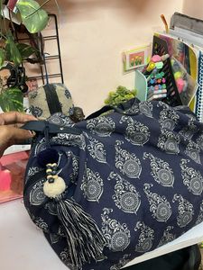 Anouk Hobo printed Handbag
