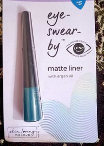 Plum Sky Blue Eyeliner