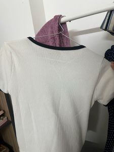 y2k cute  , black and white baby tee/crop t
