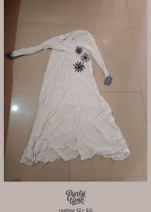 Elegant White Embroidered Long Kurta