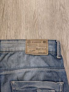 Ma5726 Matrix jeans waist 32 inches