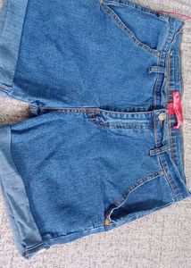 Hot Pants/denim shorts Combo