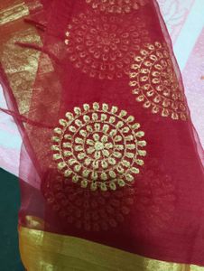 Red Dupatta