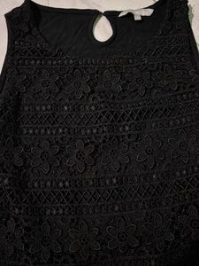 Chic Black Lace Sleeveless Top