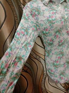 Thrifted Korean Multicolour Shirt