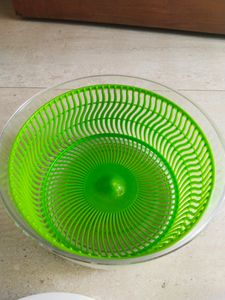 Salad Spinner.. Dishwasher Safe
