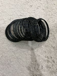 Elegant Black &amp; Gold Bangles