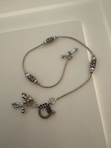 Elegant Silver-Toned Necklace