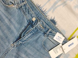 Distressed Light Wash Wide Leg Jeans