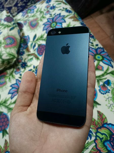 Mobile Phones | iPhone 5 (64Gb) Black | Freeup