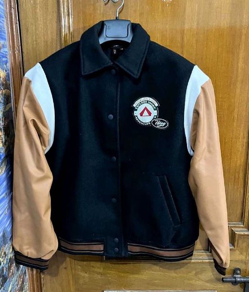 Jackets | H&M BLACK UNISEX VARSITY JACKET S | Freeup