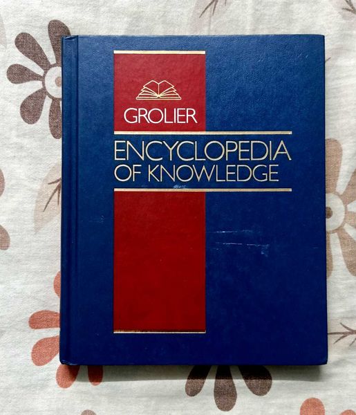 Children's Books | Grolier Encyclopedia of Knowledge - 18 | Freeup