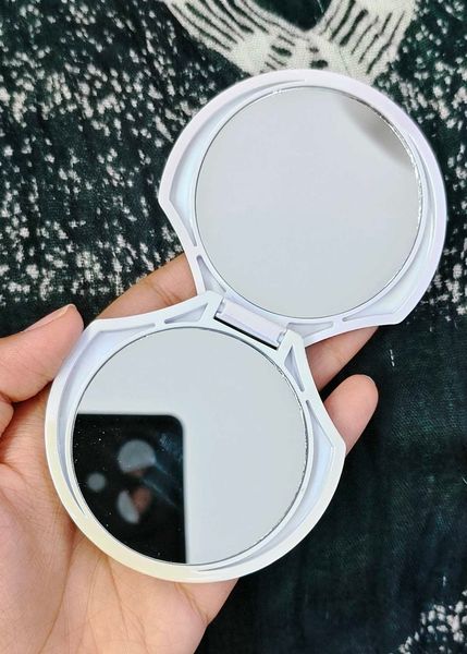 Tools & Accessories | Too Faced Seashell Mirror | Freeup