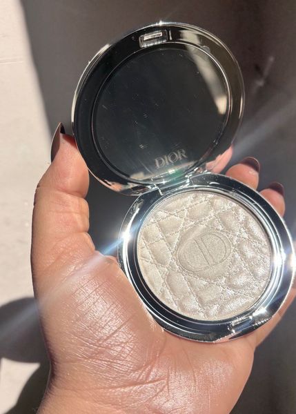 Blushes & Highlighter | Dior Forever Glow Luminizer :- 06 Opal
