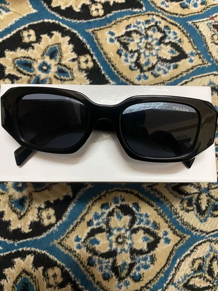 Women > Sunglasses | Prada Sunglasses (COPY) | Freeup display picture 1