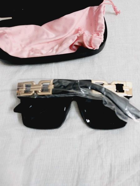 Women > Sunglasses | Oriflame Chic Black Square Sunglasses 