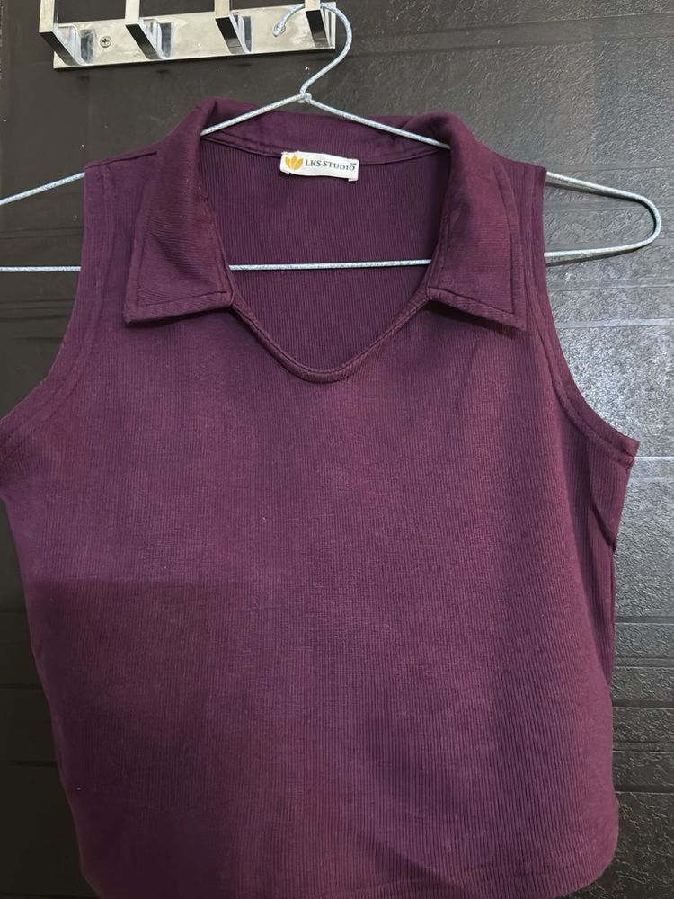 Sleeveless Collared Crop Top