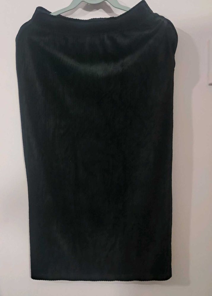 Elegant Black Skirt