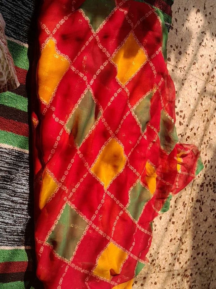 Red Bandhani saree
