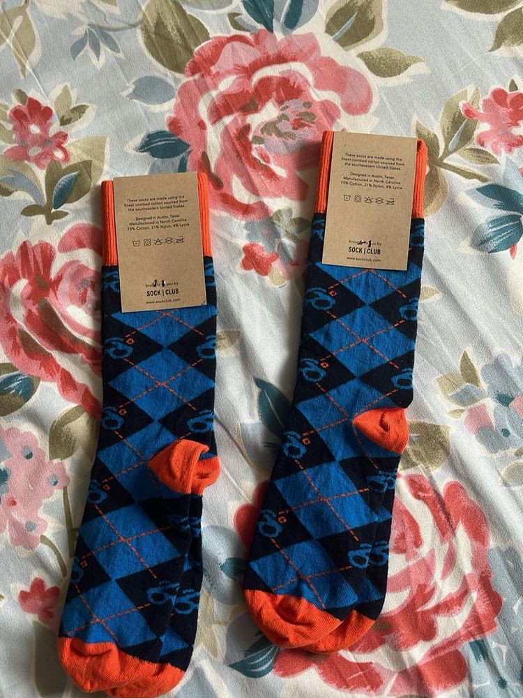 Unisex socks fits UK 6-8 (2 pairs)