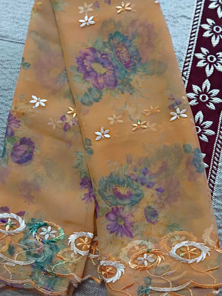 Embroidered dupatta with Floral Print