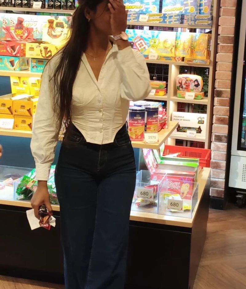 Chic White Corset Button-Up Shirt with boning