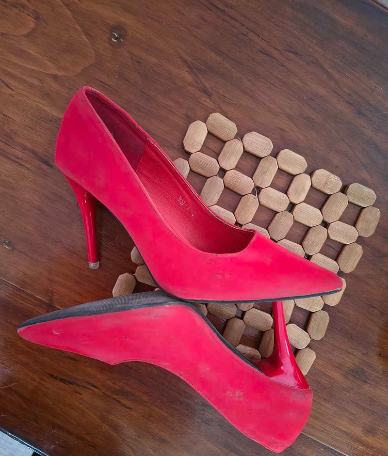 Red Pointed Toe Heels