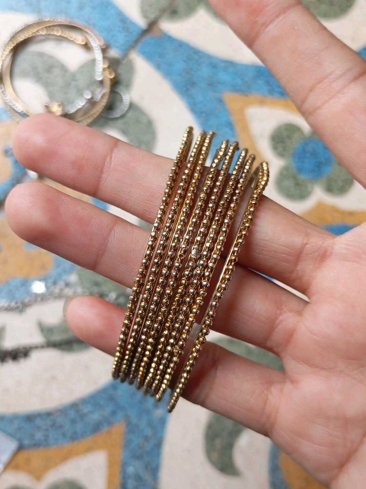 Set of 8 Golden Beaded Bangles