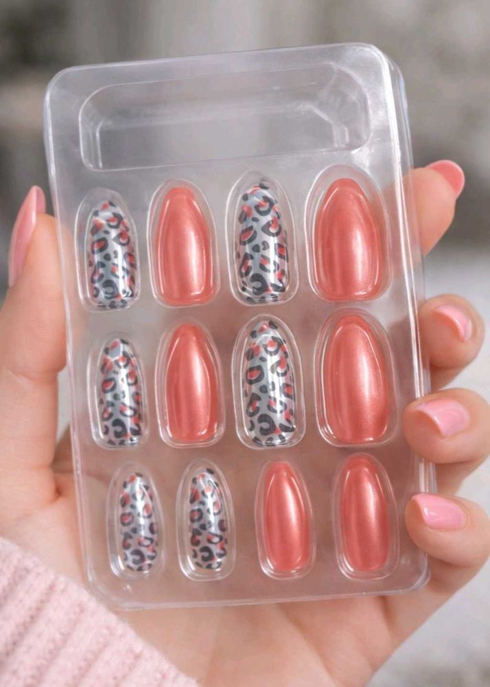 Press-On Nails - Leopard Print &amp; Coral