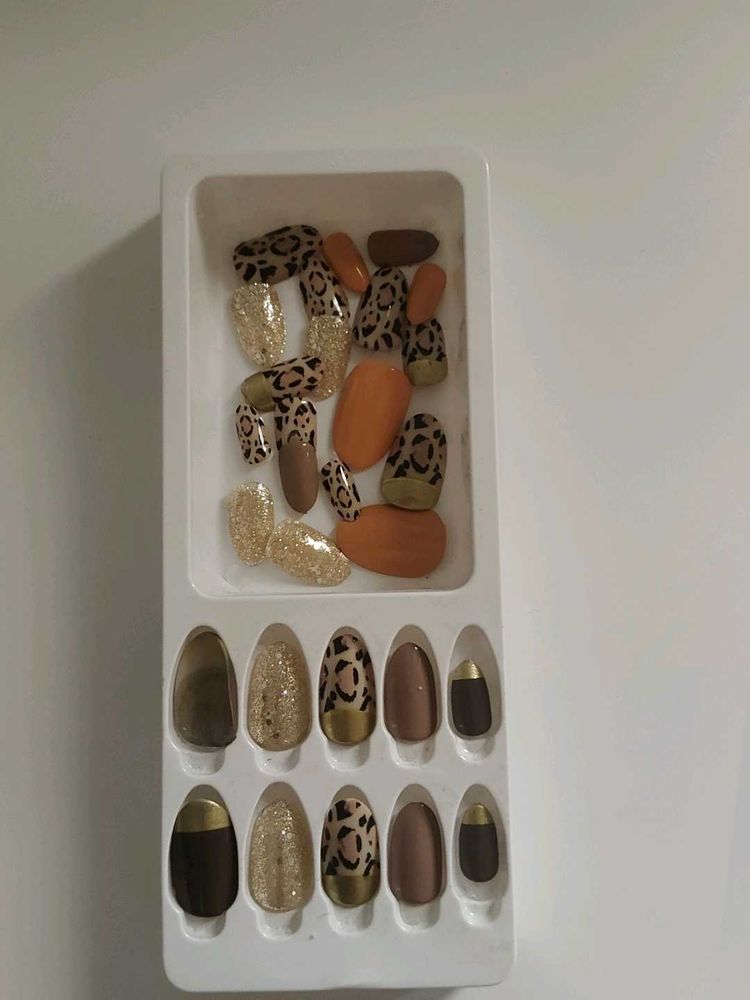 Leopard Print Press-On Nails