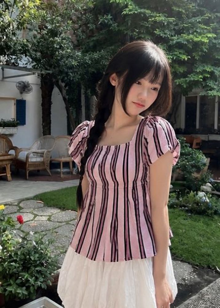 Cute Pink Striped Puff Sleeve Top