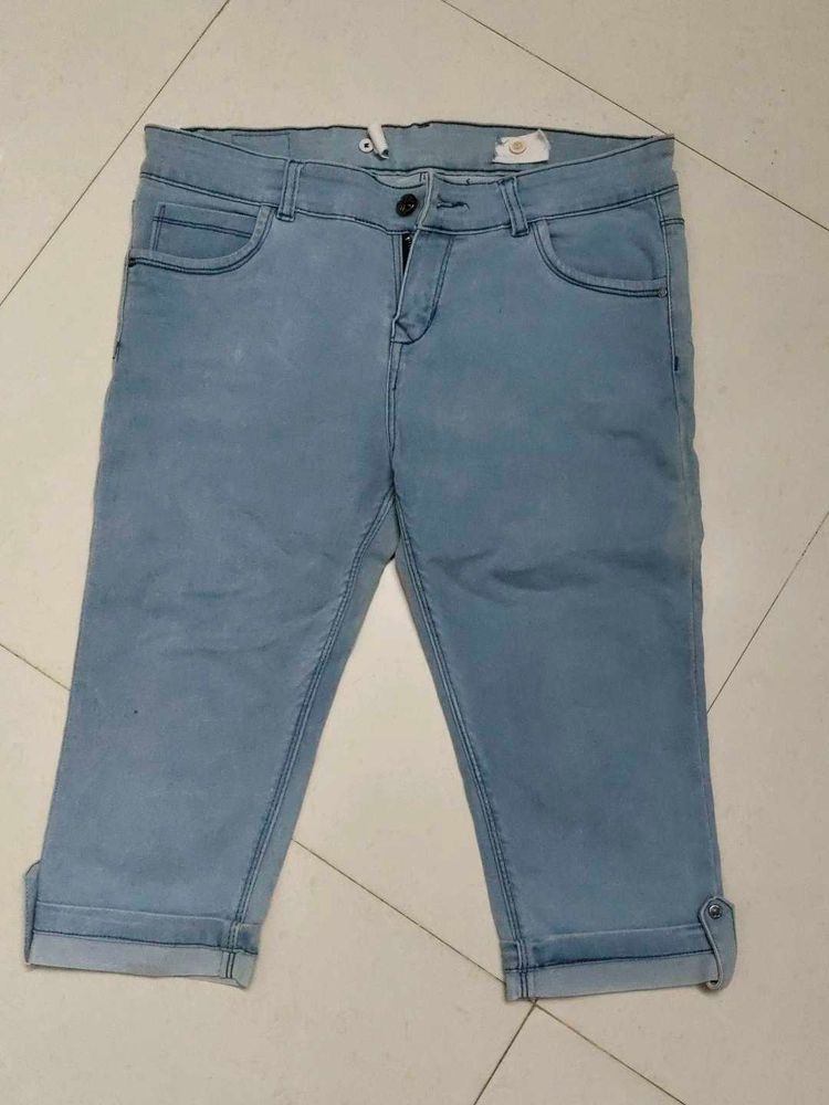 Light Blue Denim Capris