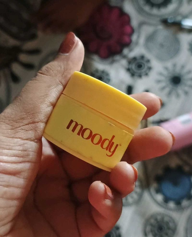Moody Balm scrub