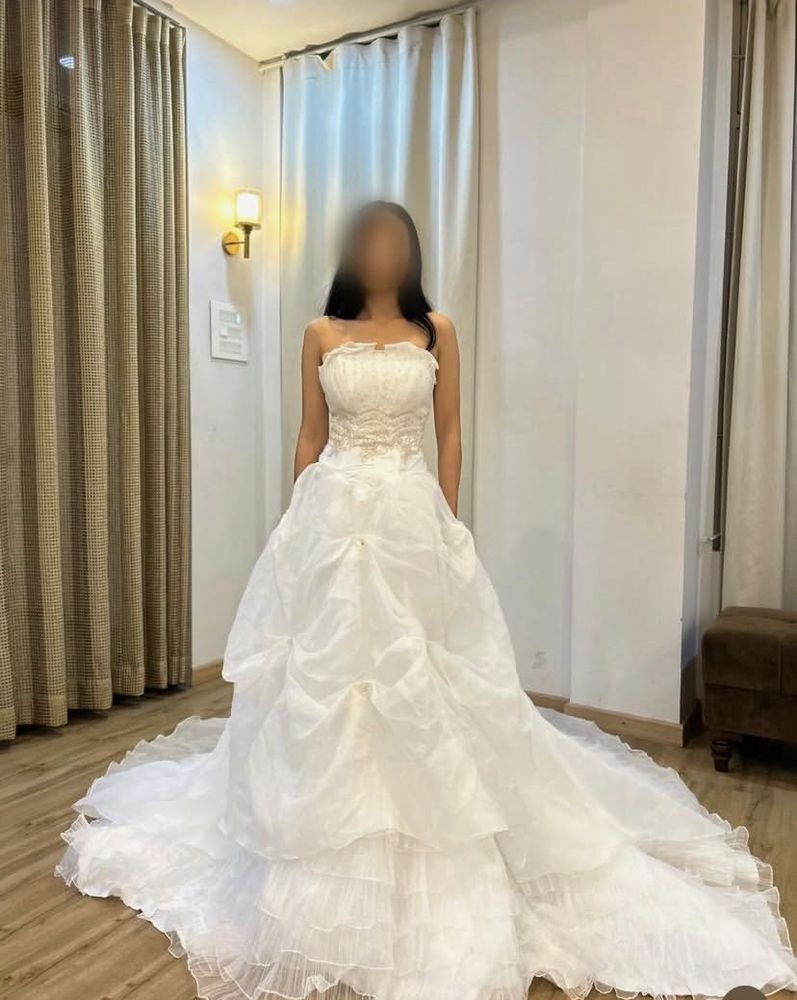 Elegant Wedding Gown